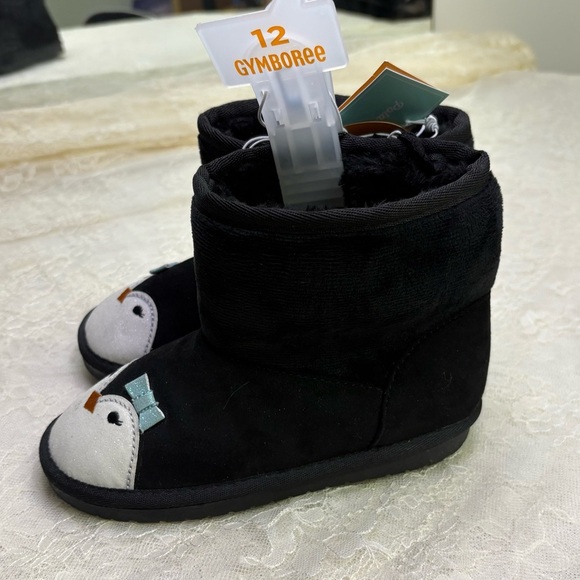 2/$20 Gymboree Girls 12 NWT Faux Shearling Ugg Style Boots Black Penguin Toe - Picture 5 of 8